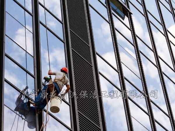 施工前一定要和業(yè)主溝通好水電問題，保證施工按時保質(zhì)保量完成