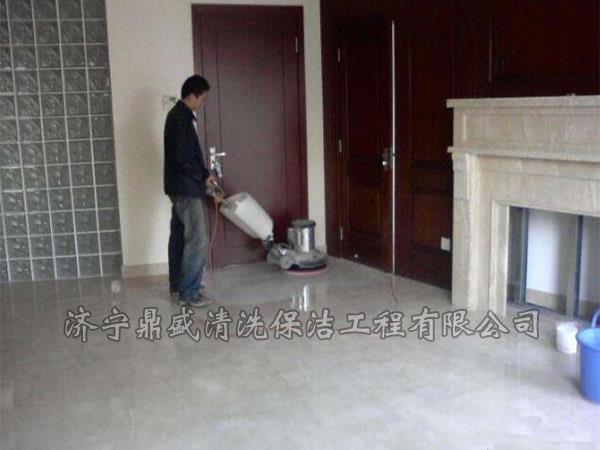 大理石晶面處理不僅不會(huì)傷害石材表面，還具有清潔的效果